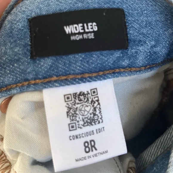 Express wash Blue High Waisted Wide Leg Jeans Size 8 R. - Picture 9 of 11